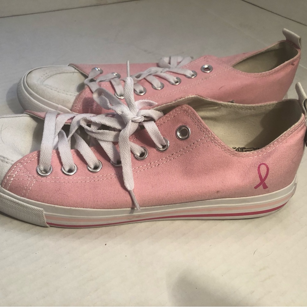 Skicks womens size 10 pink canvas sneakers.  Breast Cancer awareness